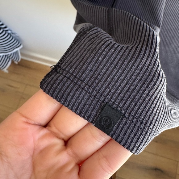 Lululemon Ribbed Top - Picture 4 of 4